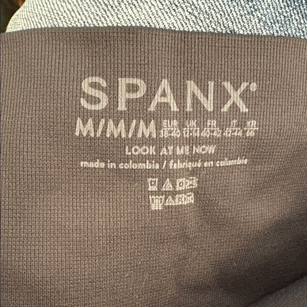NEW Spanx ecocare black camo leggings sz medium - Picture 4 of 6